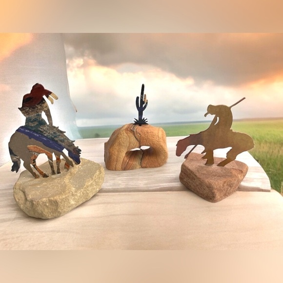 End of Trail CHIEF JOSEPH
Metal Lazart Native Horse 4" Mini Sculpture Stone - Picture 6 of 7